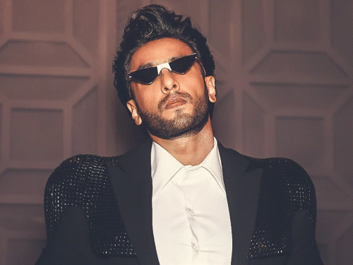 रणवीर सिंह को डॉन-3 से मेकर्स ने निकाला:दावा- एक्टर की अनुचित डिमांड वजह बनी, खुद फिल्म छोड़ने की खबर गलत